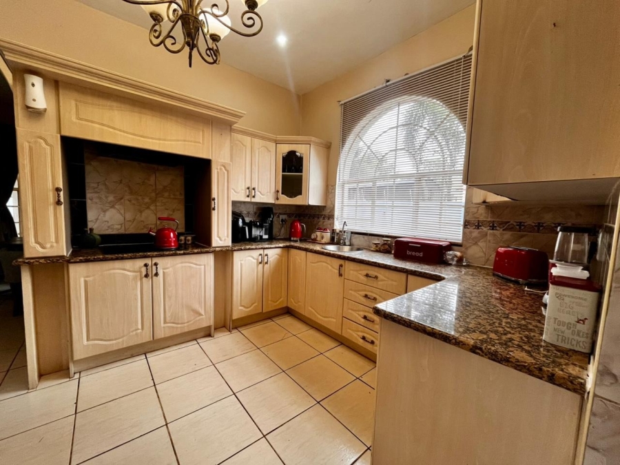 4 Bedroom Property for Sale in Safari Gardens North West